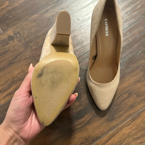 Express Heels - Picture 5 of 5